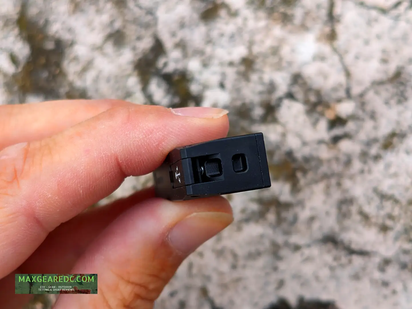 acebeam-keylite-500-flashlight-review-maxgearedc_016